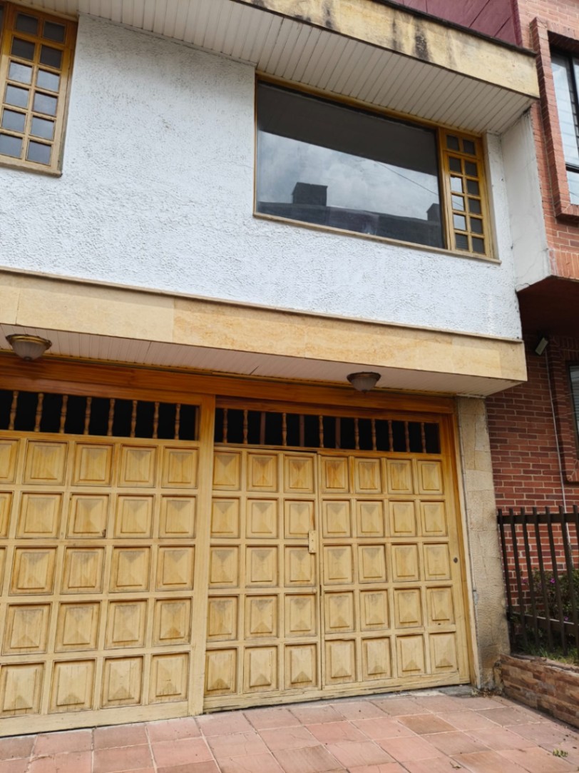 Cl. 61 #37-64, Bogotá, Colombia 3